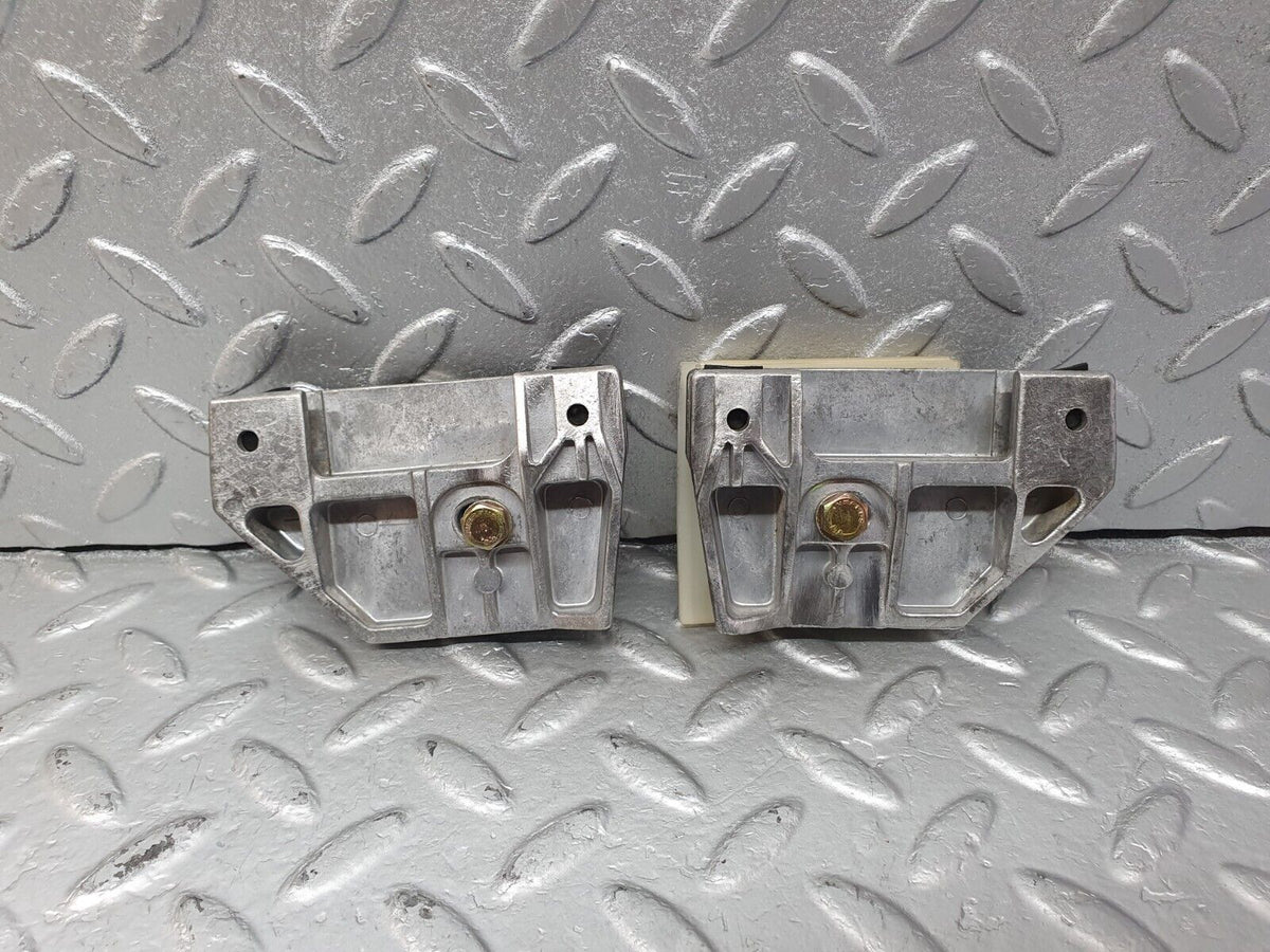 42506 Mercedes-Benz R129 320SL Coupe Door Window Guide Bracket A1247250132 A1247250232