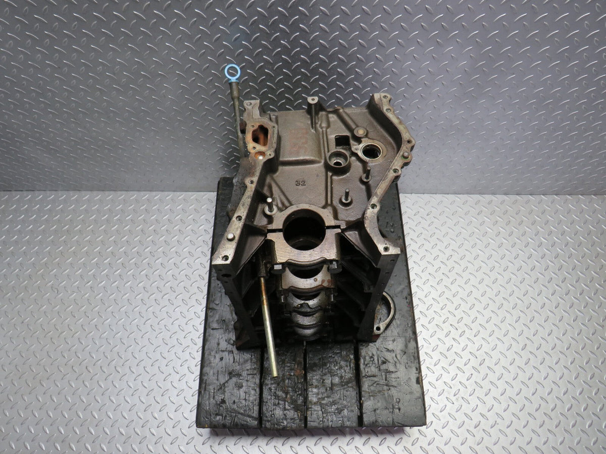 30936 Mercedes-Benz W201 190E 2.0L Engine Block A1020110501 M102.961