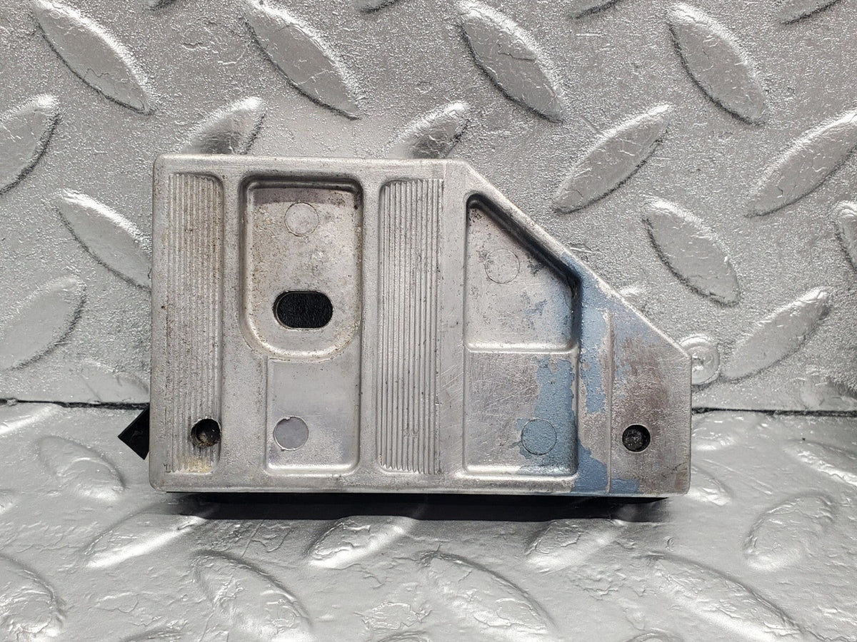 48310 Mercedes-Benz C126 Coupe Door Window Guide Bracket A1267250332