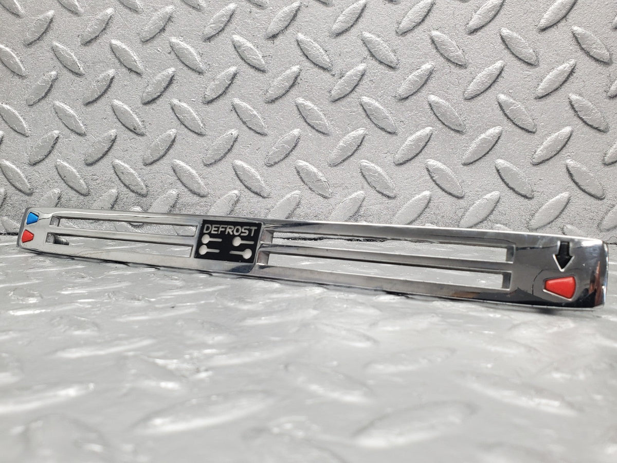 50750 Mercedes-Benz W108 280SE 3.5 Dash Centre Heater Control Chrome