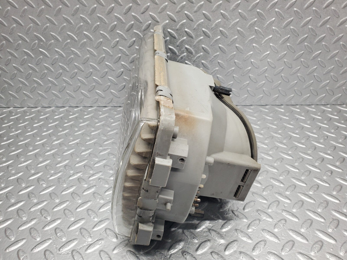 48727 Mercedes-Benz W123 Headlight Left Side Hella 117683-00 LI