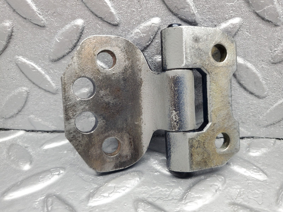 49186 Mercedes-Benz A124 320E Cabriolet Door Hinge Left Side