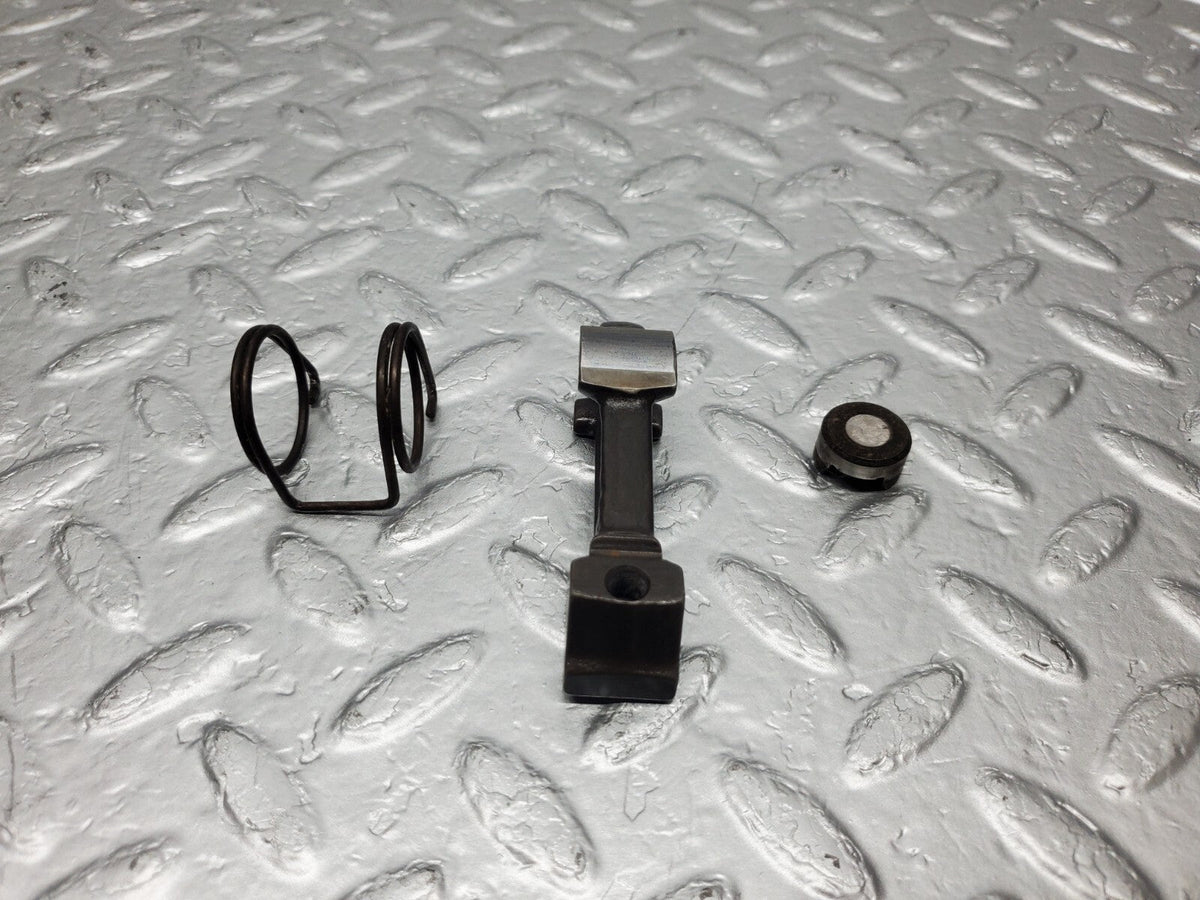 48872 Mercedes-Benz W108 Valve Rocker Arm With Retaining Spring & Tappet