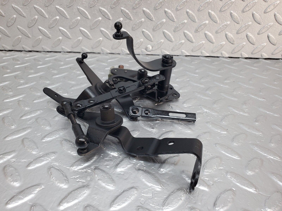 45411 Mercedes-Benz 280E M110.983 Throttle Linkage A0025450114