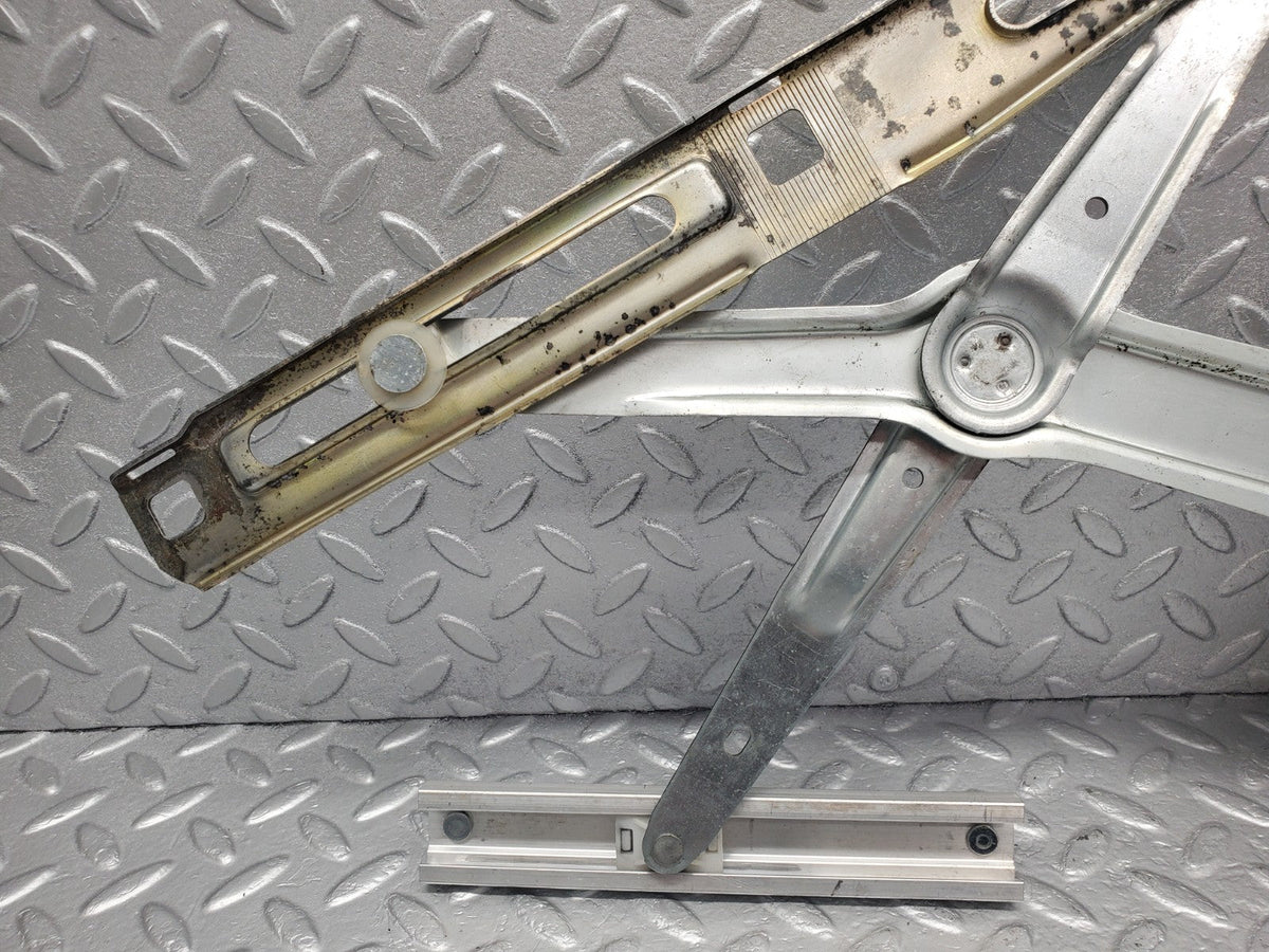 49192 Mercedes-Benz A124 320E Cabriolet Front Left Power Window Regulator