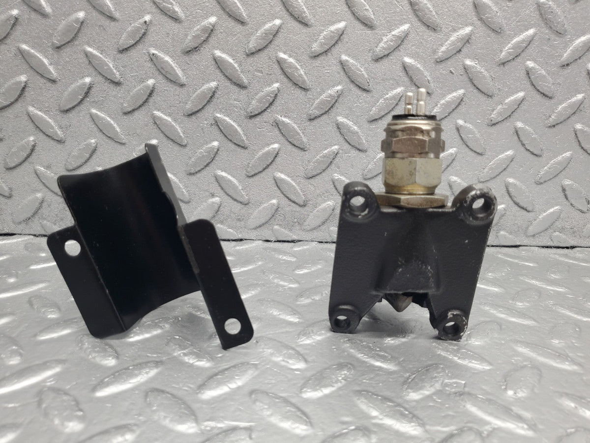 50509 Mercedes-Benz W108 280SE 3.5 Kick Down Switch With Bracket A1123040127