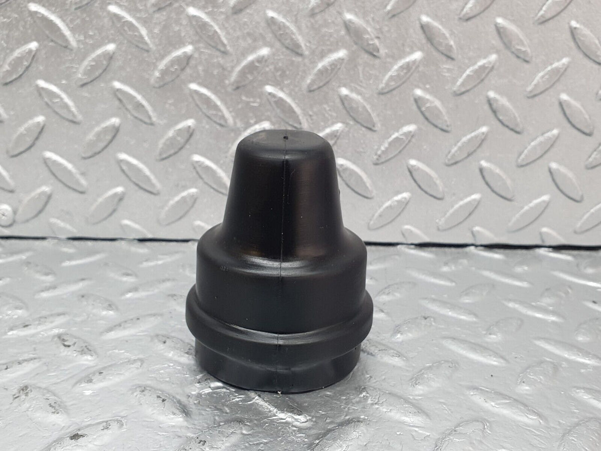44022 Mercedes-Benz C123 230CE Coupe Ignition Coil Protective Cap A0001581785