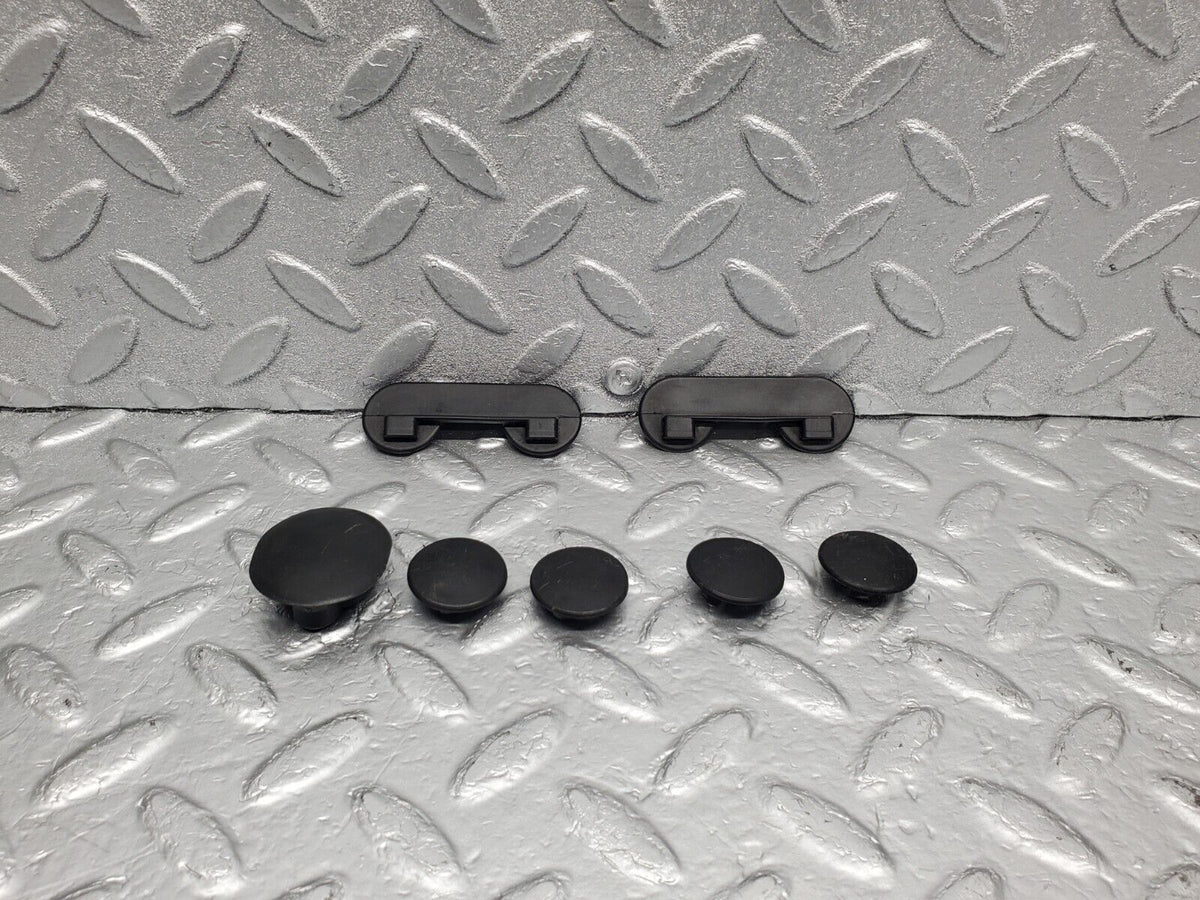 47626 Mercedes-Benz C126 500SEC Coupe Plastic Bolts Cover Set A1267250127