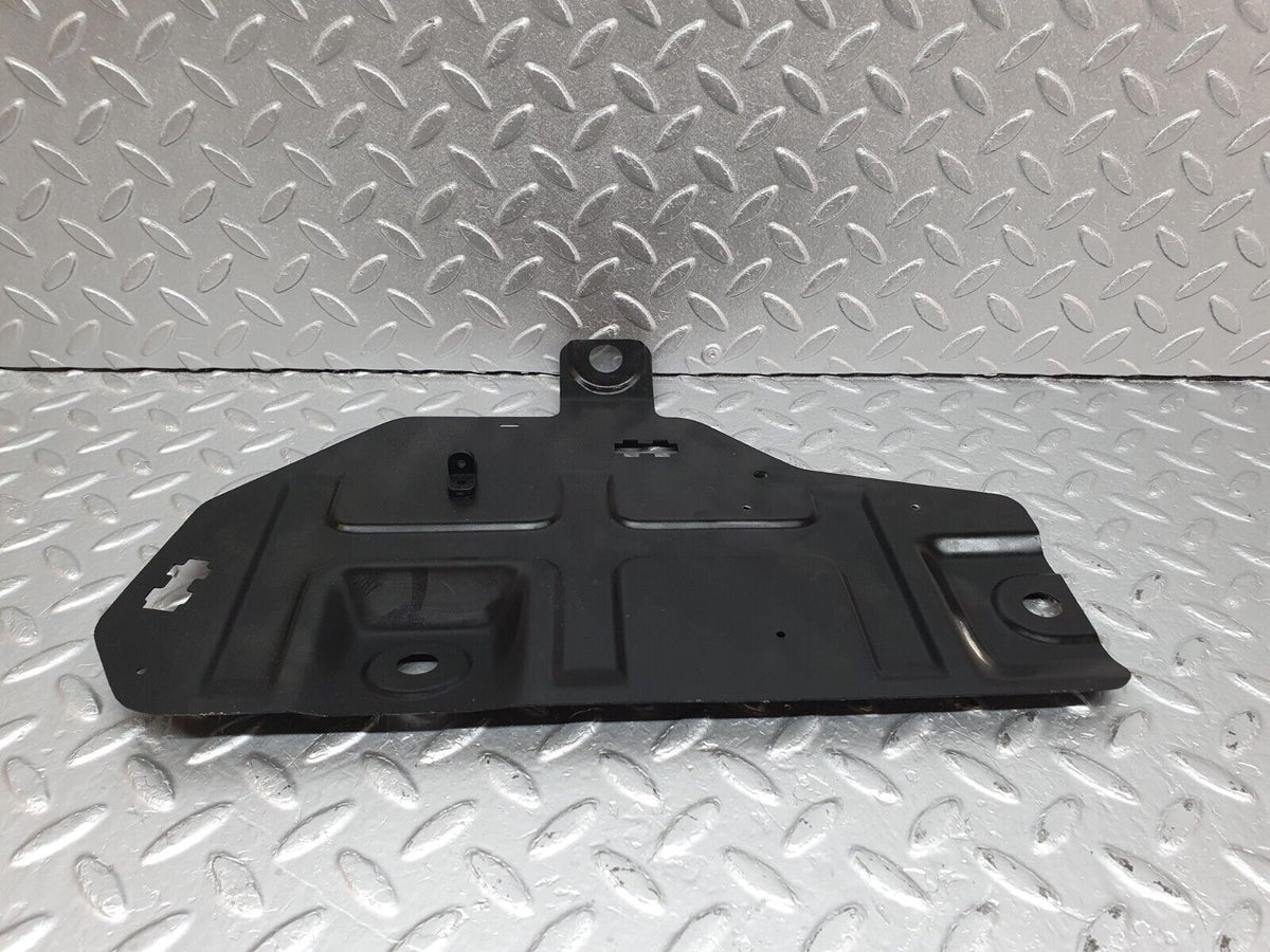41705 Mercedes-Benz W124 200E Under Dash Relay Bracket Left Side