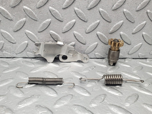 50938 Mercedes-Benz W108 280SE 3.5 Handbrake Shoe Accessory Set