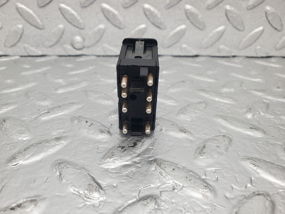 47372 Mercedes-Benz C126 500SEC Coupe Hazard Warning Light Switch A0008209010