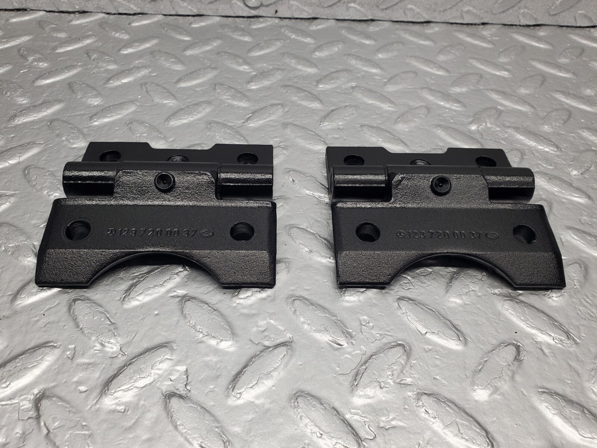 48312 Mercedes-Benz C126 Coupe Door Hinge Right Side A1237200037