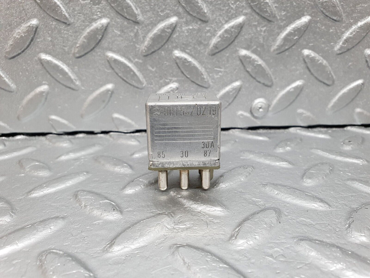 41642 Mercedes-Benz W124 200E Multi Purpose Relay A0015420219