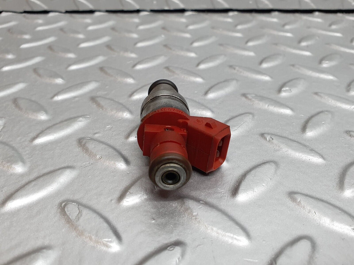 42057 Mercedes-Benz W202 C200 Fuel Injector Siemens A0000788523