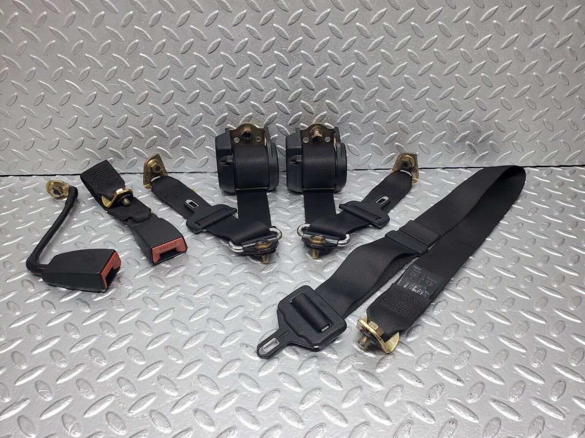 45865 Mercedes-Benz W126 420SE Rear Seat Belt Set With Buckles A1268601886 A1248601185 A1268601396
