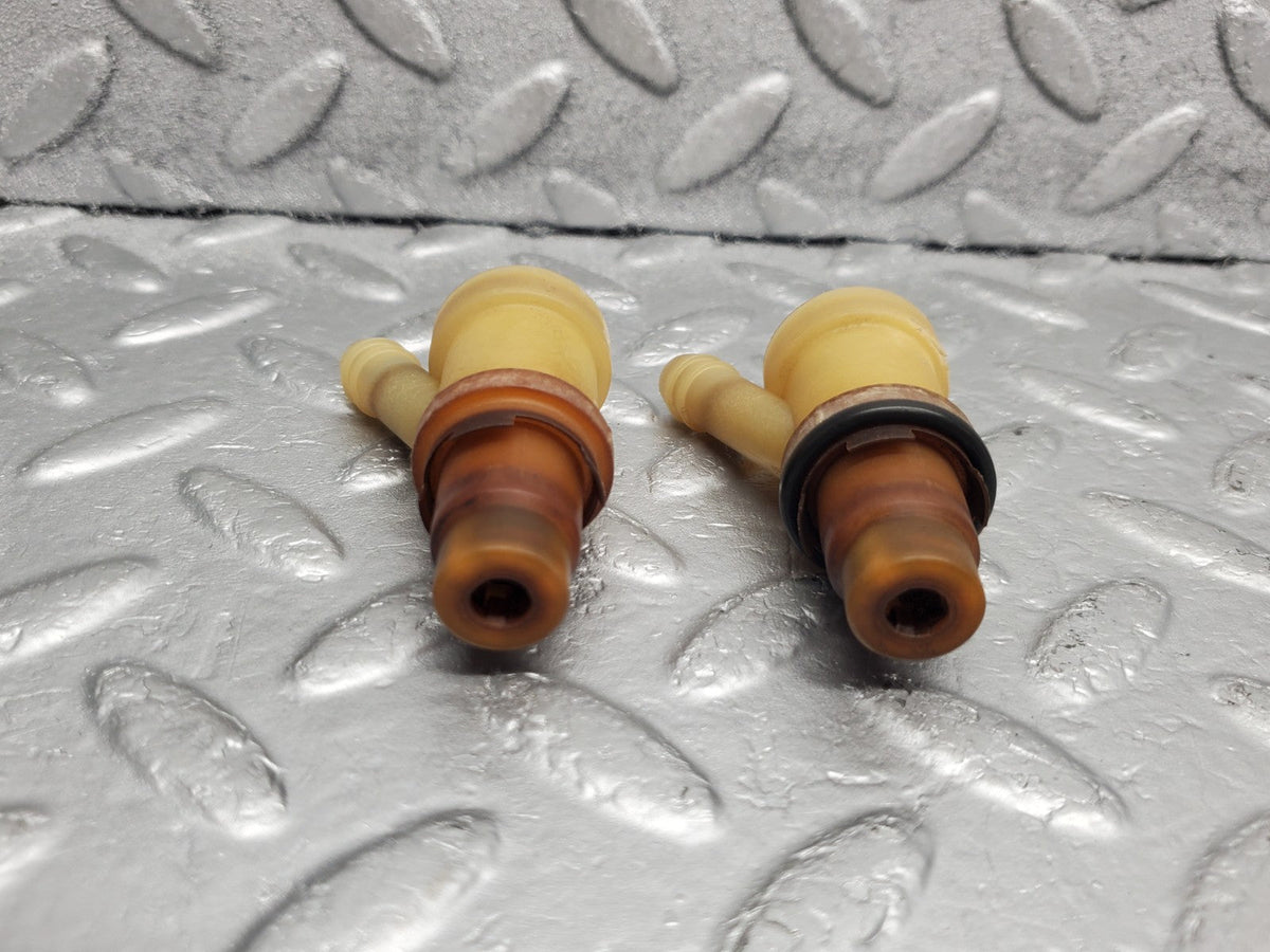 51051 Mercedes-Benz R107 380SL Fuel Injector Holder 2x
