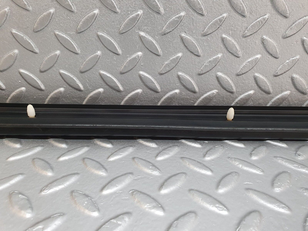 41710 Mercedes-Benz W124 200E Door Lower Sealing Rubber Trim Right