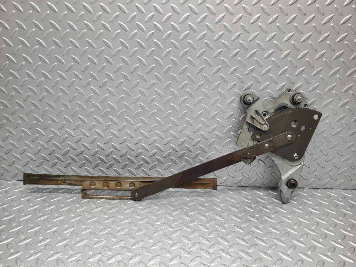 50574 Mercedes-Benz W108 280SE 3.5 Rear Right Power Window Regulator