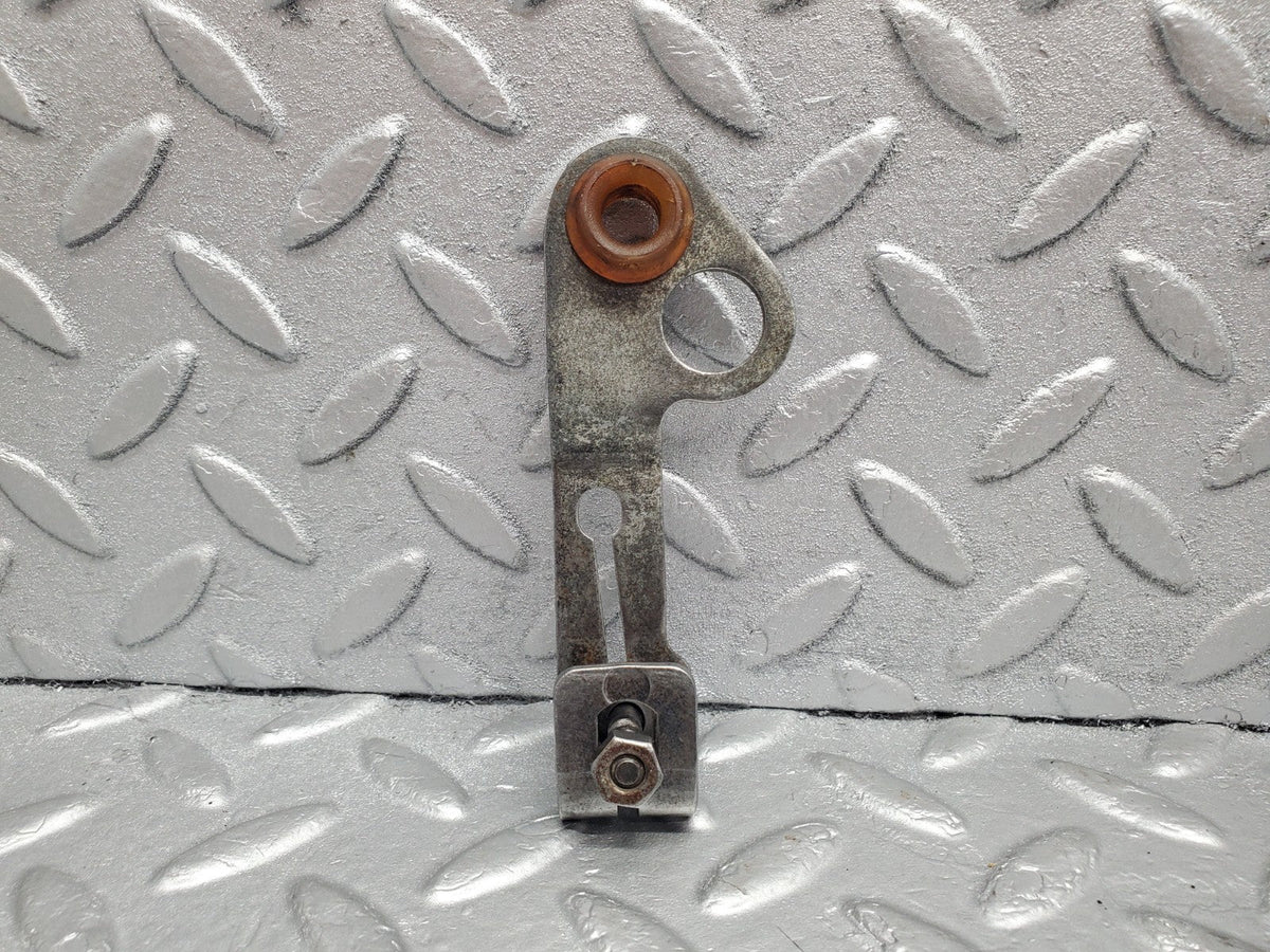 49433 Mercedes-Benz A124 320E Cabriolet Gearbox Linkage Bracket