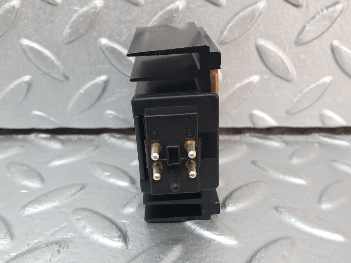 41901 Mercedes-Benz W202 C200 ECU Relay A0055459832
