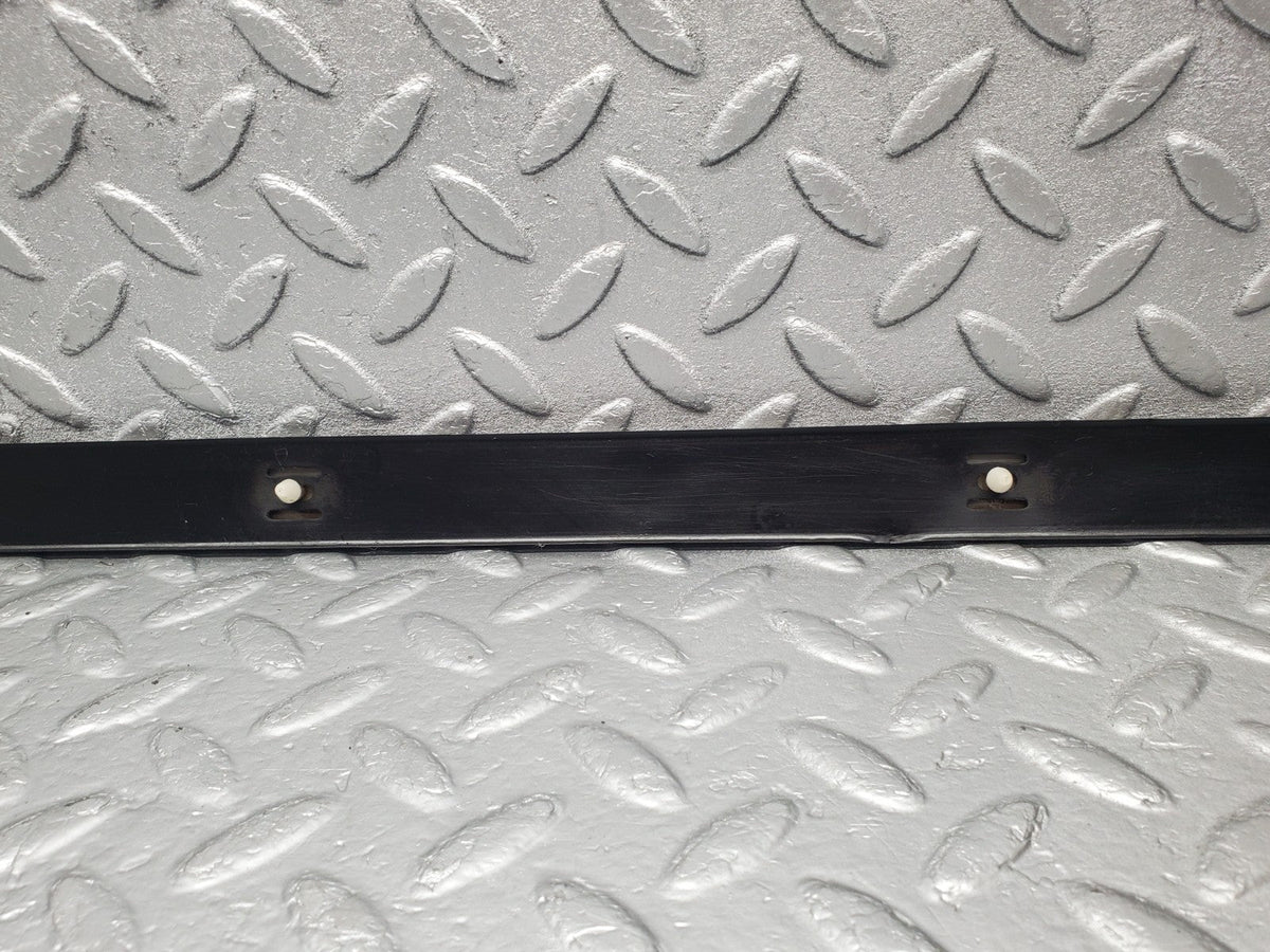 50942 Mercedes-Benz W108 280SE 3.5 Left Skirt Chrome Trim Strip