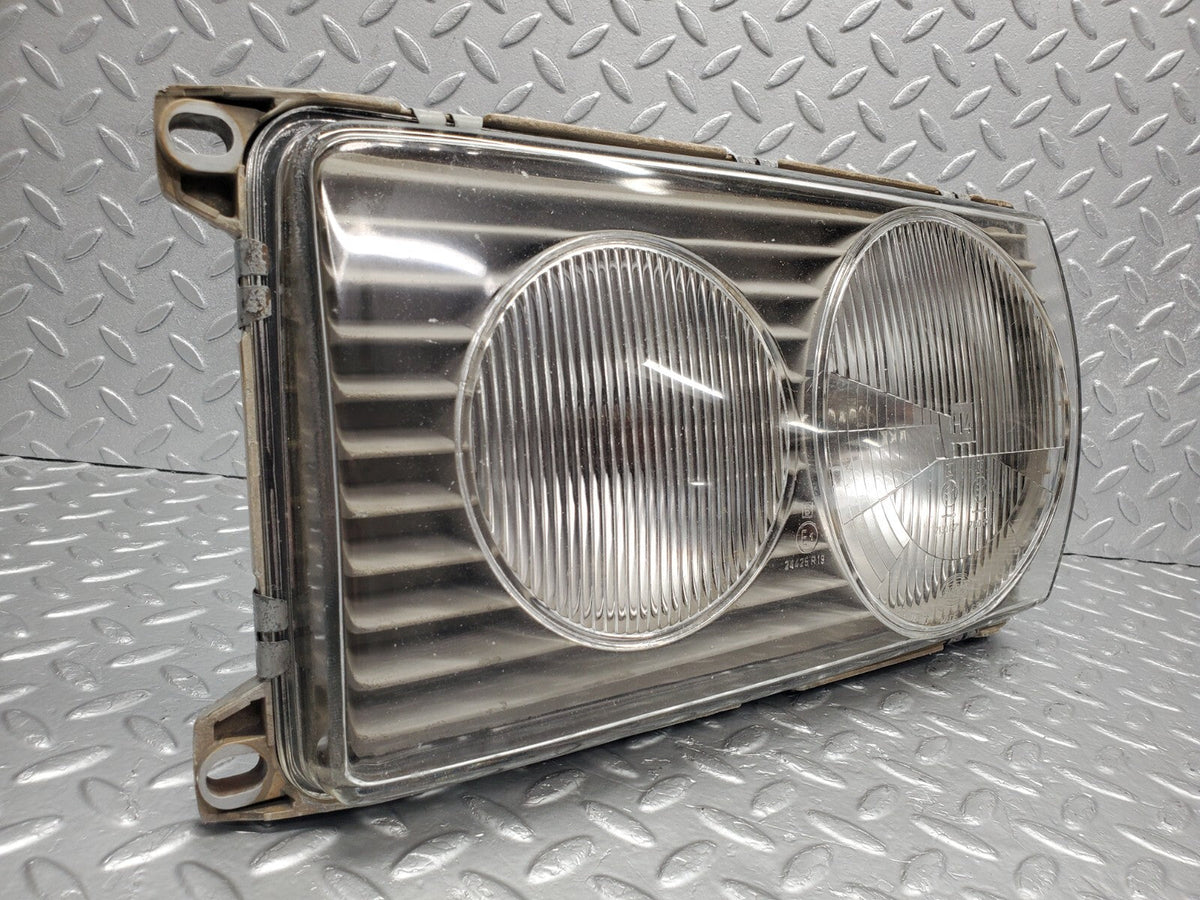 48727 Mercedes-Benz W123 Headlight Left Side Hella 117683-00 LI