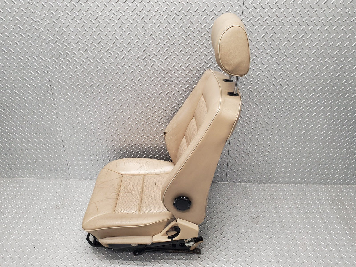 49428 Mercedes-Benz A124 320E Cabriolet Front Right Seat Leather Beige