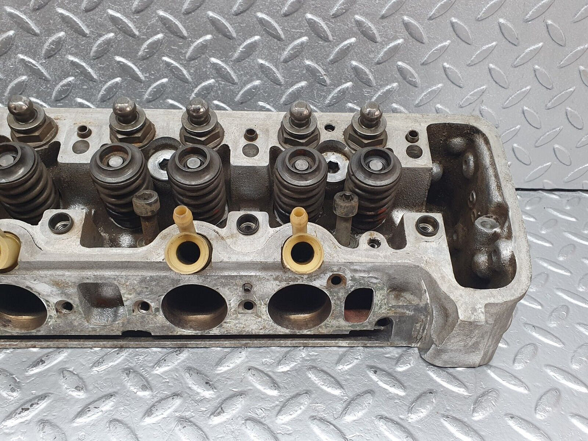 43840 Mercedes-Benz C126 380SEC Coupe Cylinder Head Right Side A1160163401