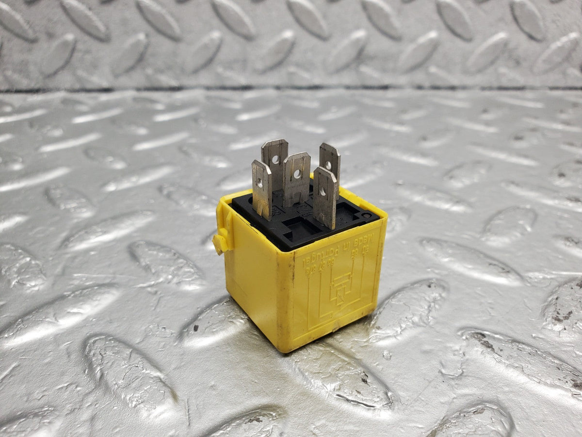 51344 Mercedes-Benz R230 R129 Coupe Multi Purpose Relay A0025421419