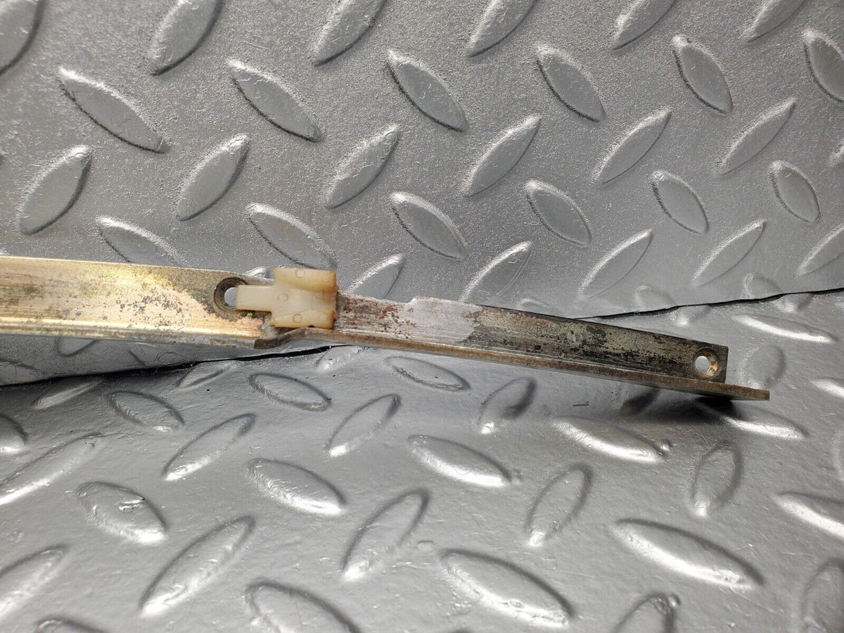 47464 Mercedes-Benz C126 500SEC Coupe Front Left Door Window Channel