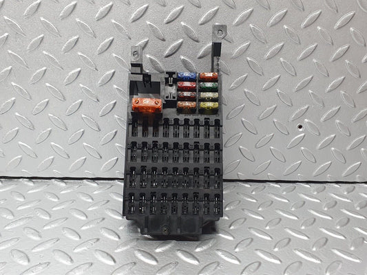 41816 Mercedes-Benz W202 C200 Fuse Box A2085450140