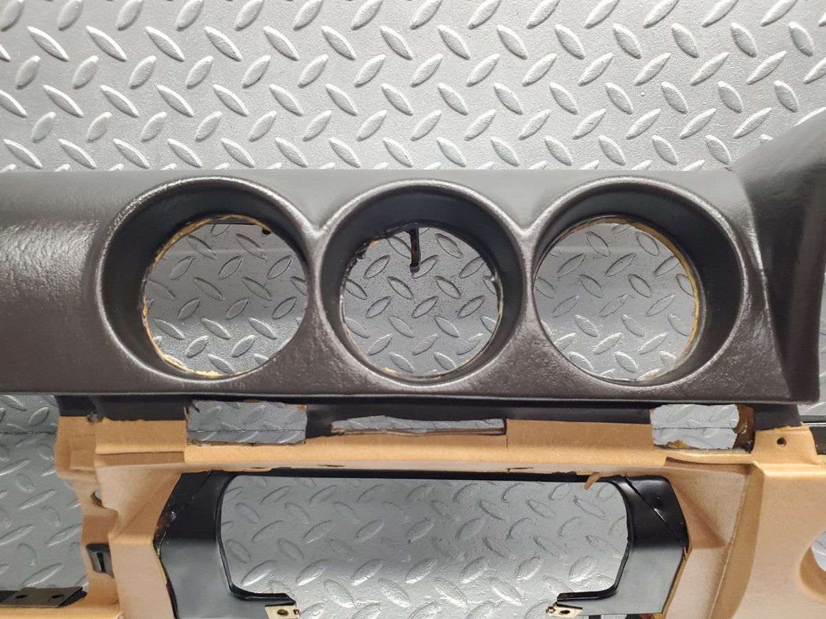50004 Mercedes-Benz R107 380SL Dashboard