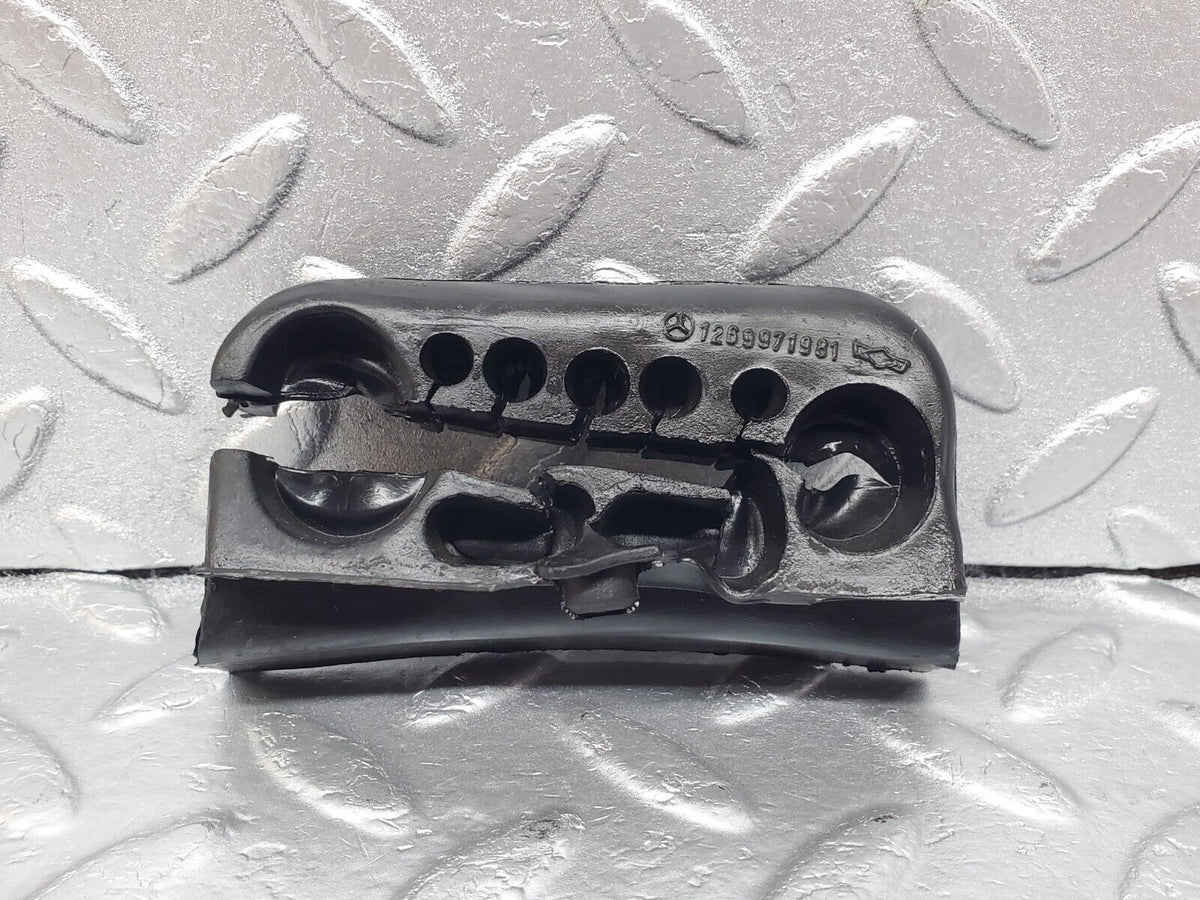 45725 Mercedes-Benz W126 420SE Firewall Grommet Right Side A1269971981