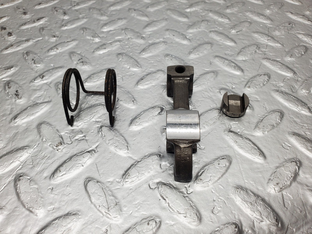48883 Mercedes-Benz W108 Valve Rocker Arm With Retaining Spring & Tappet