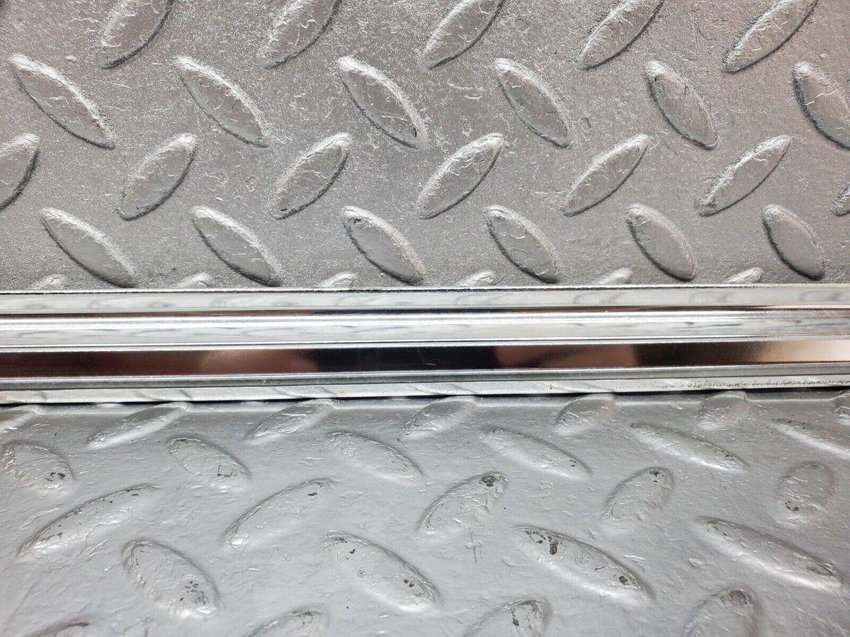 45811 Mercedes-Benz W126 420SE Rear Left Door Chrome Moulding Trim