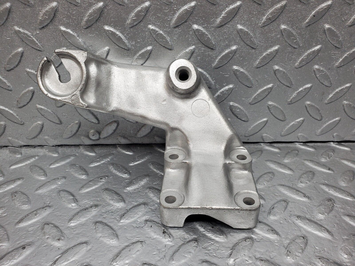45923 Mercedes-Benz W126 420SE Engine Mount Bracket Left Side A1162235404