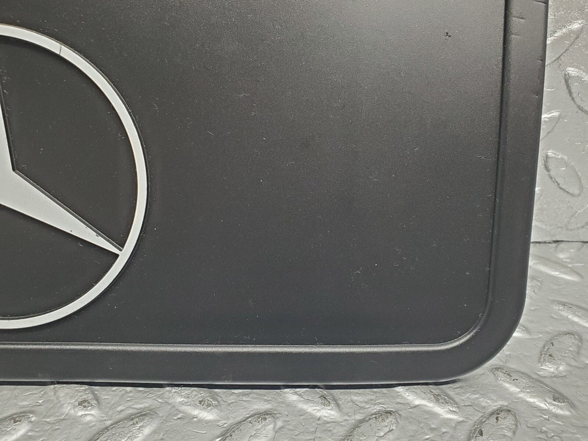48716 Mercedes-Benz W123 Mud Flap Front Left Side New