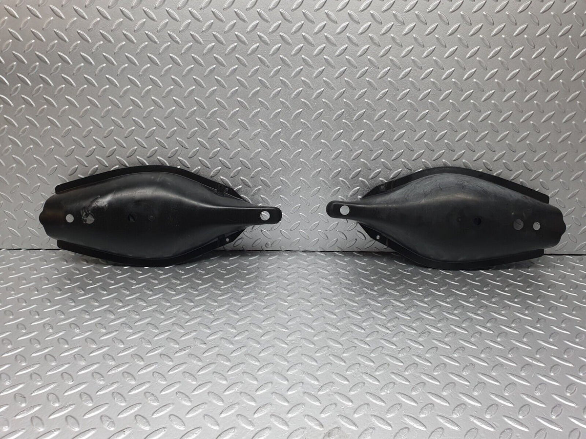 41779 Mercedes-Benz W202 C200 Rear Control Arm Cover 2x A1293520189 A1293520188