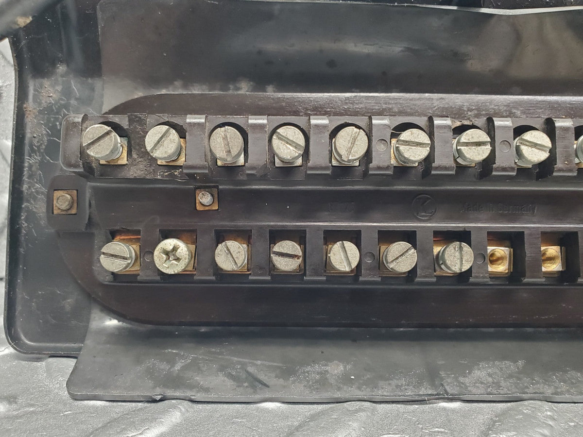 50522 Mercedes-Benz W108 280SE 3.5 Fuse Box & Bracket A1085400350