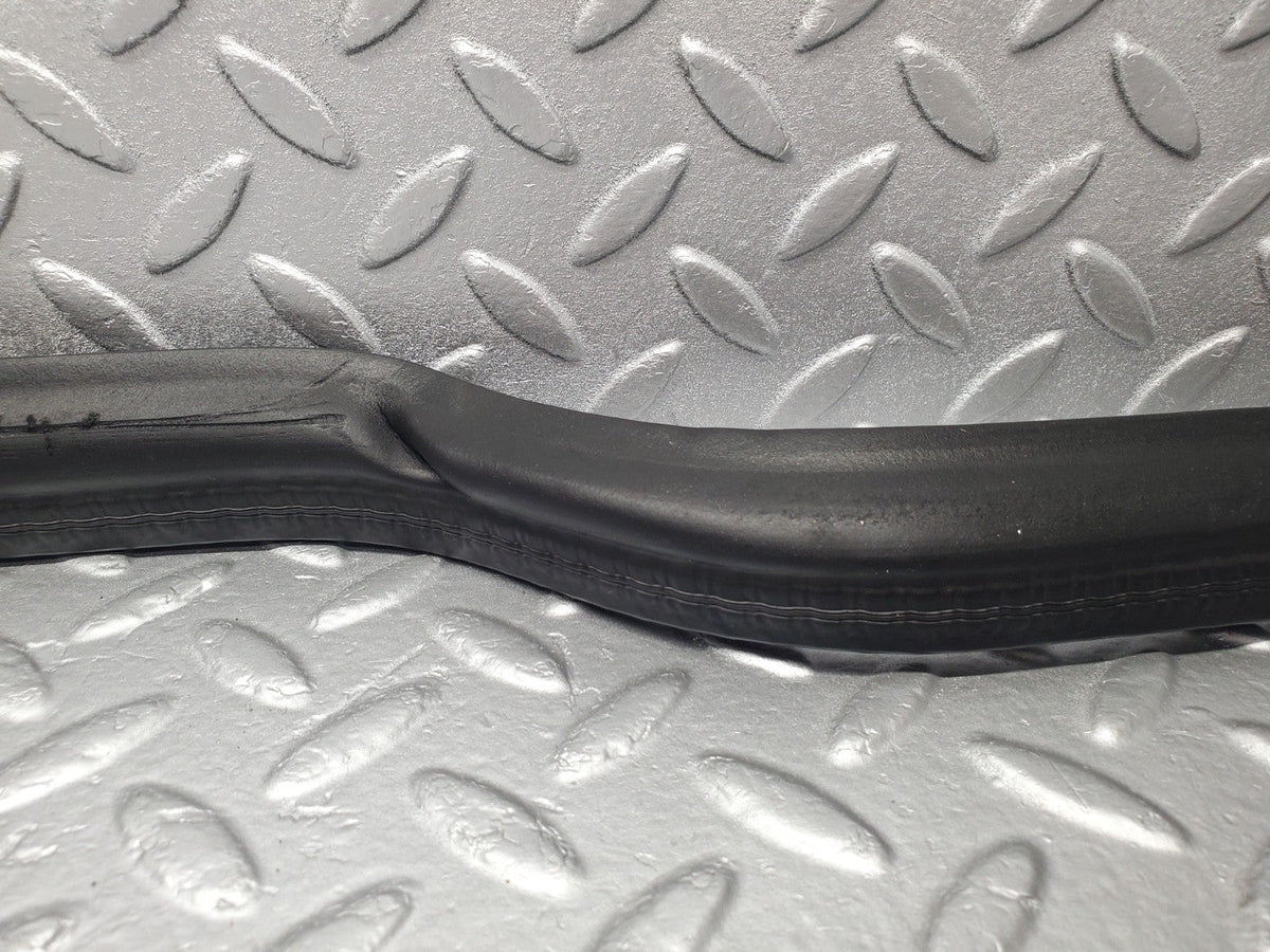 49385 Mercedes-Benz A124 320E Cabriolet Firewall Rubber Seal
