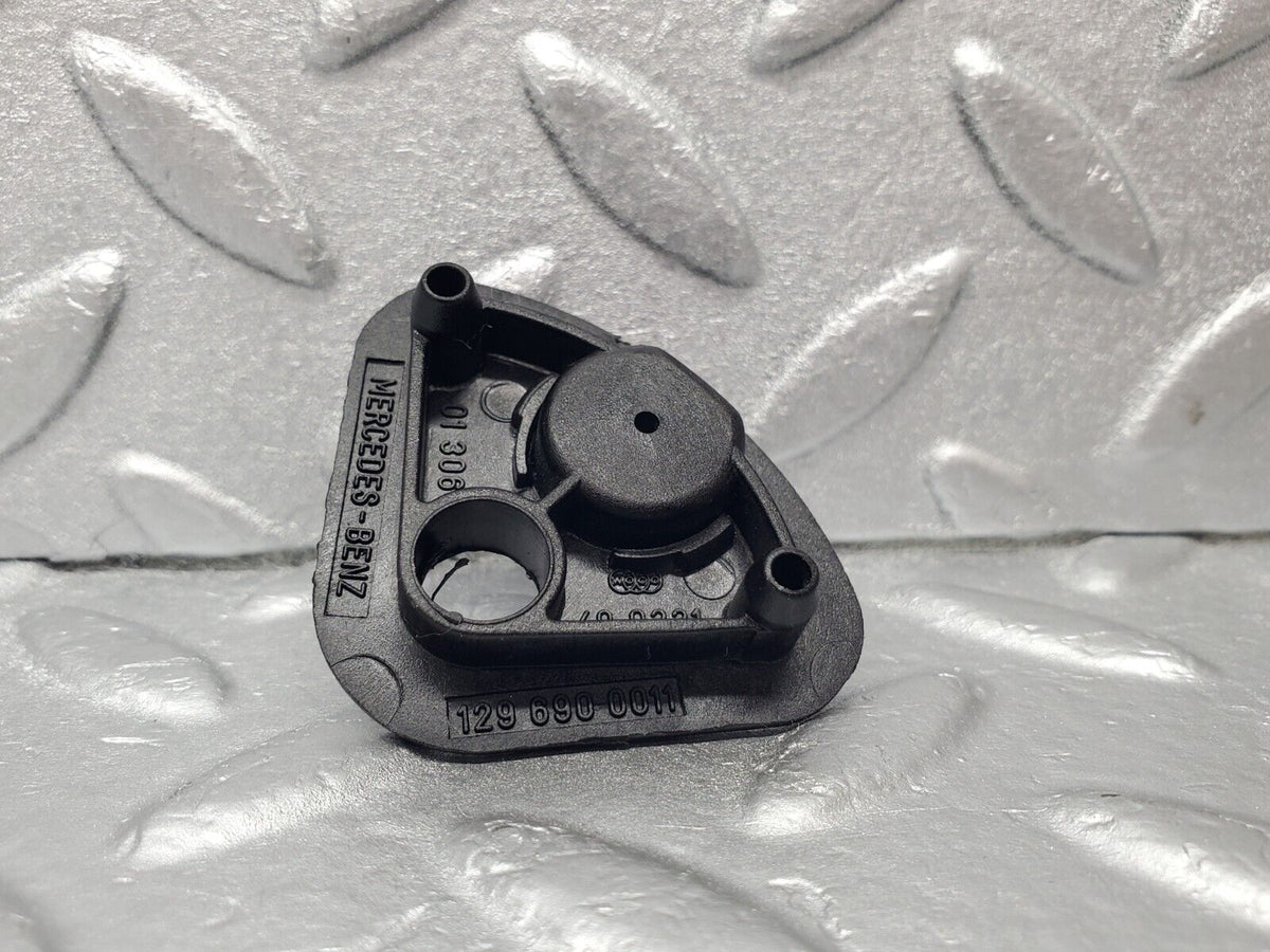 46923 Mercedes-Benz R129 320SL Coupe Trunk Boot Light Switch A1296900011