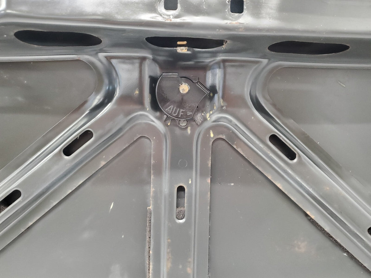 48748 Mercedes-Benz W123 Trunk Door Boot Lid