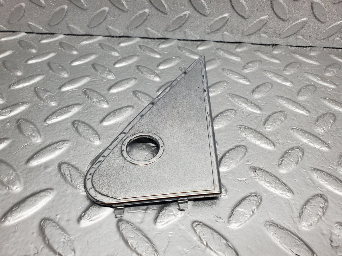 48663 Mercedes-Benz W123 Mirror Triangle Chrome Cover Right A1237250811