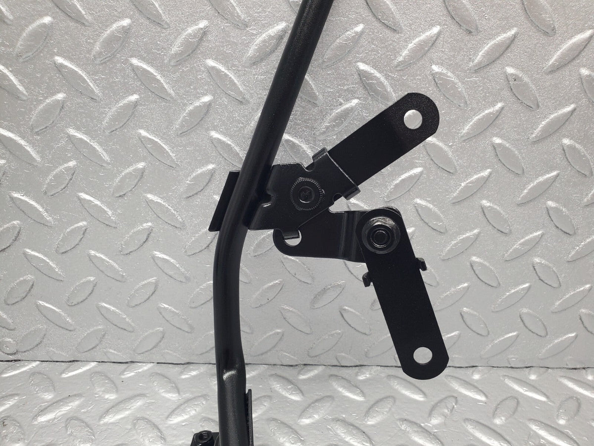 48979 Mercedes-Benz A124 320E Cabriolet Horn Bracket