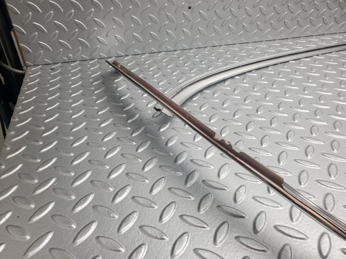 47308 Mercedes-Benz W116 450SE Rear Windscreen Chrome Frame