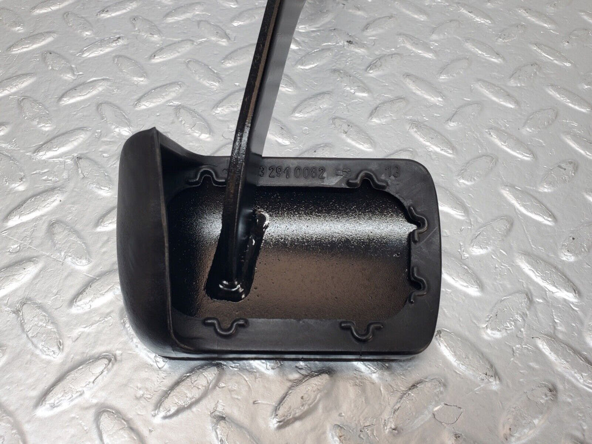 44592 Mercedes-Benz W124 220E Brake Pedal With Rubber A1232910082