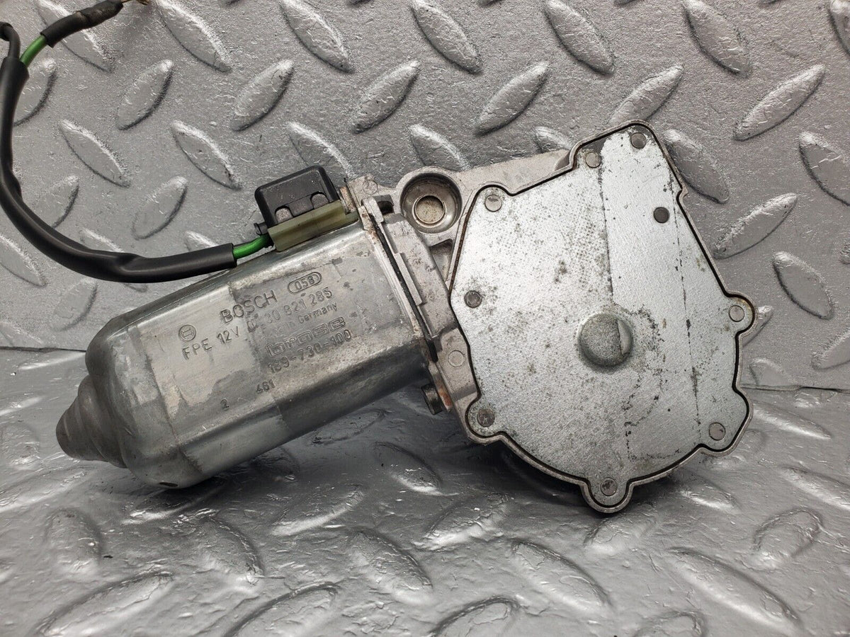 46136 Mercedes-Benz W124 Window Regulator Motor Front Right Bosch 0130821285