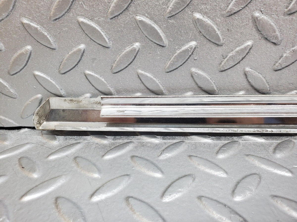 45811 Mercedes-Benz W126 420SE Rear Left Door Chrome Moulding Trim