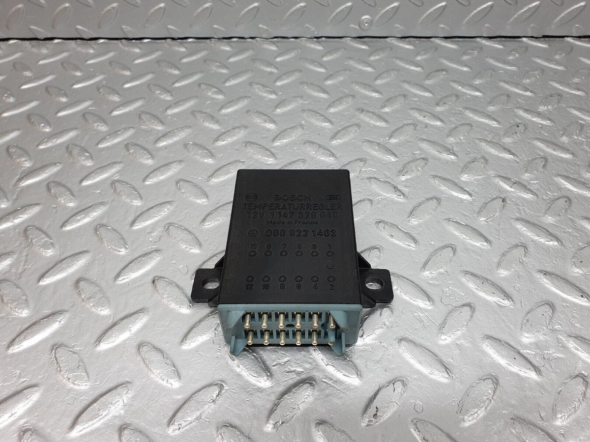 40884 Mercedes-Benz W126 300SE Heating Control Unit Bosch A0008221403 A1147328040
