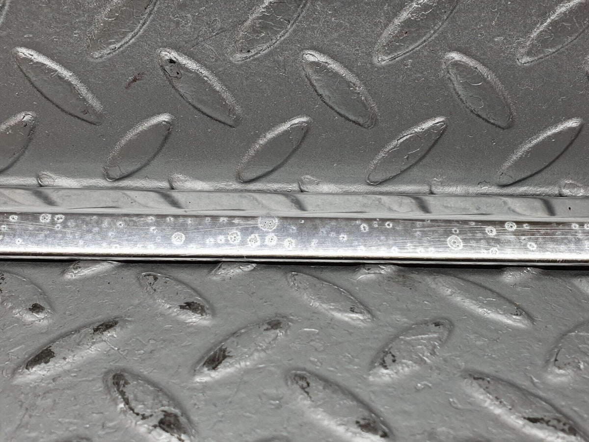 41190 Mercedes-Benz W126 300SE Front Left Door Chrome Moulding Trim